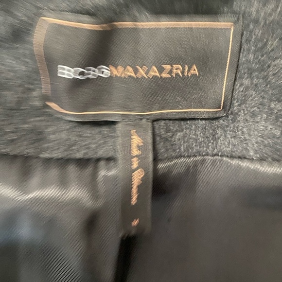 BCBGMaxAzria  Elegant Women's Coat wool blend with detachable collar Sz M - Picture 8 of 11